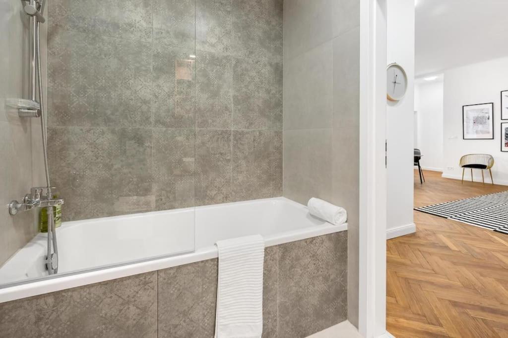 Stylovy Apartman V Centre Mesta Братислава Экстерьер фото